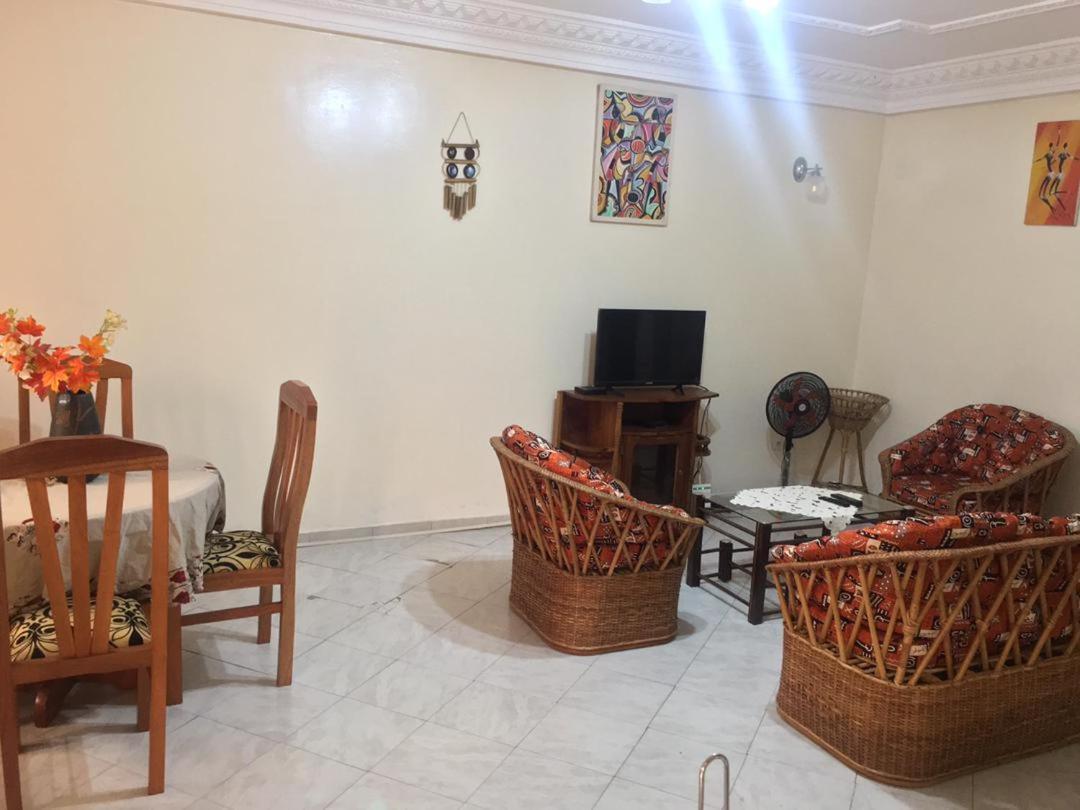 Residence Sh Yaoundé Kültér fotó
